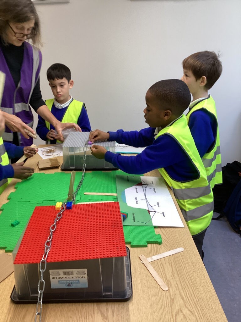 Pupils from Minerva explore the Clifton Suspension Bridge